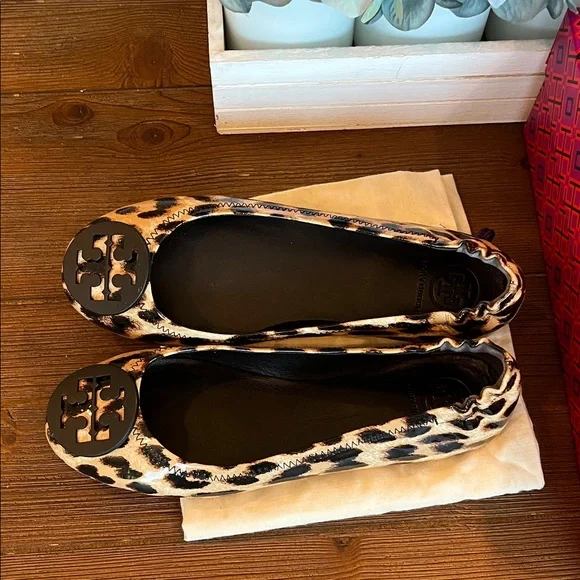 NWT Tory Burch Natural Leopard Minnie Travel Ballet With Logo Printed Patent - Picture 5 of 8